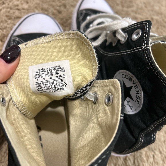 Converse High-Tops - Picture 5 of 5